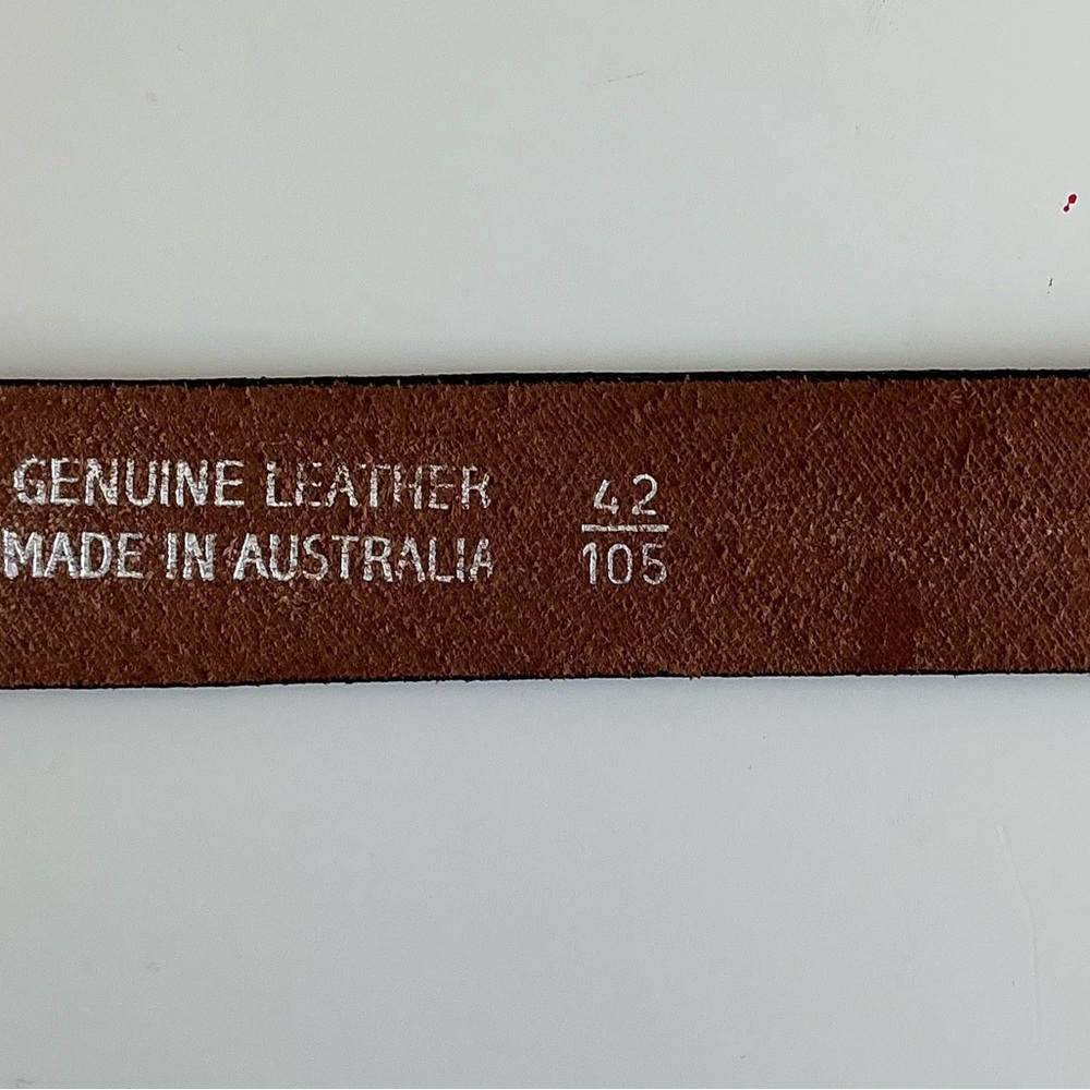 Australia Brown Embossed 100 Leather Solid brass Buckle 42 105 Western Statement - Picture 5 of 11